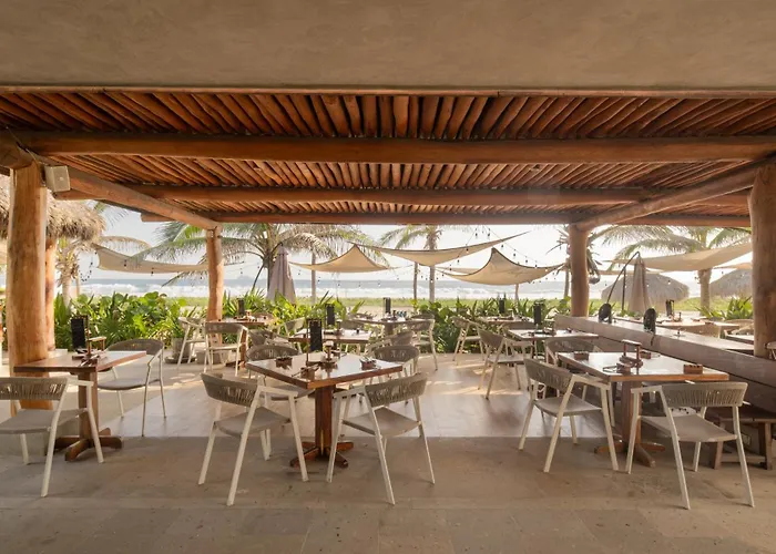 Marea Beachfront H48 Zihuatanejo